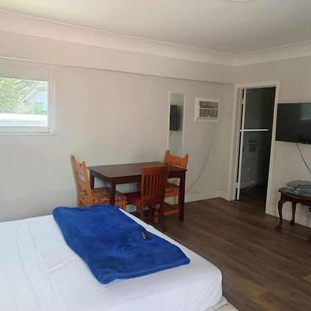 Pousada Suites Hollywood Buitenkant foto